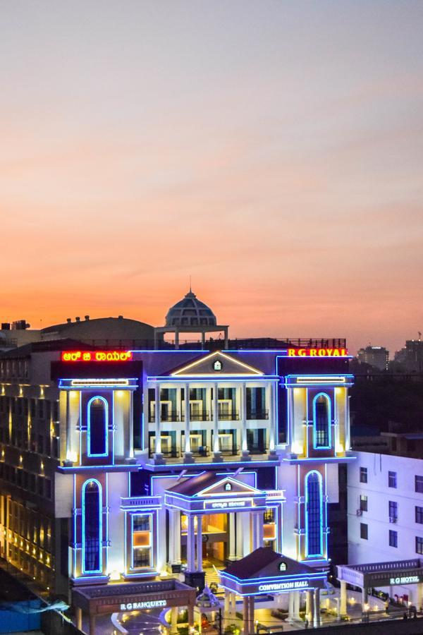 Rg Royal Hotel Bangalore Esterno foto